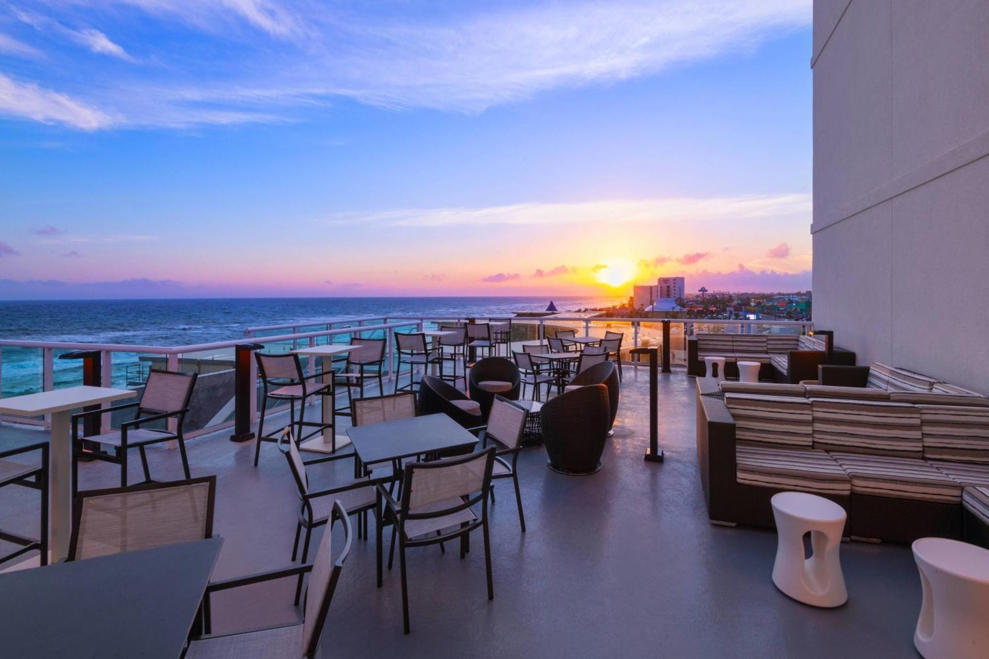 Springhill Suites By Marriott Panama City Beach Beachfront Buitenkant foto